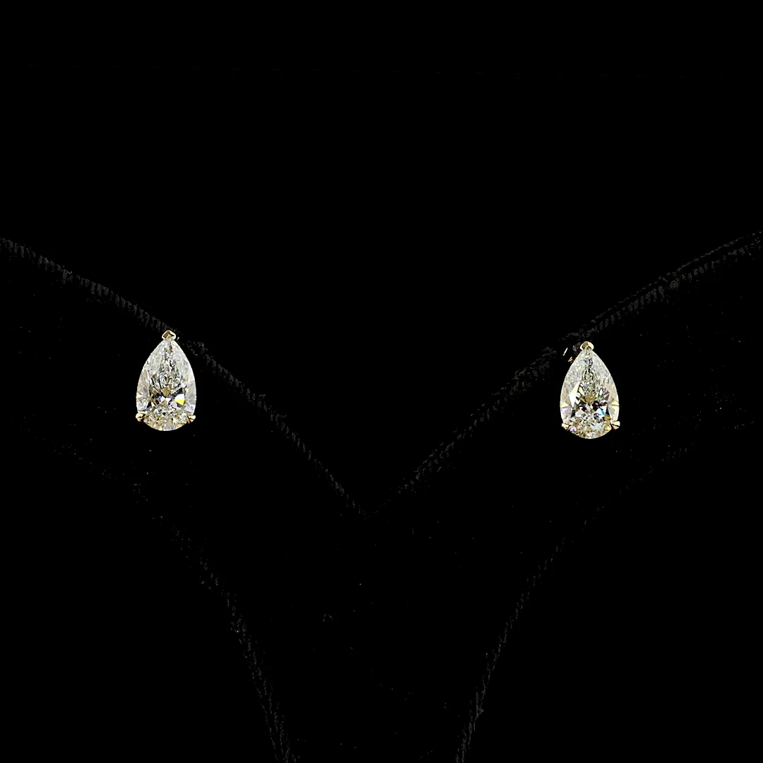 2.47 Cts 14k Yellow Gold Pear Shape Studs Earring