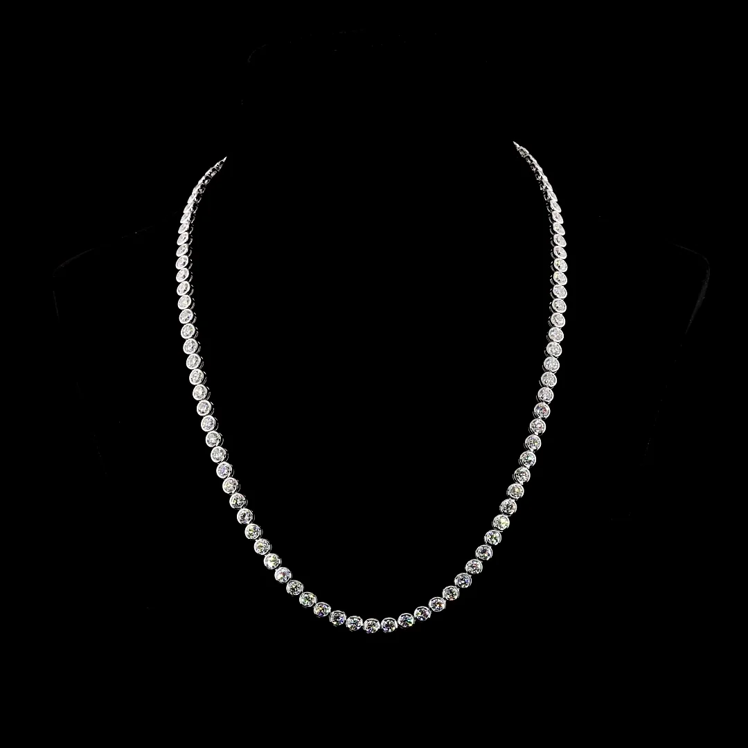 25.2 Cts 14k White Gold Round Shape Tennis Necklace