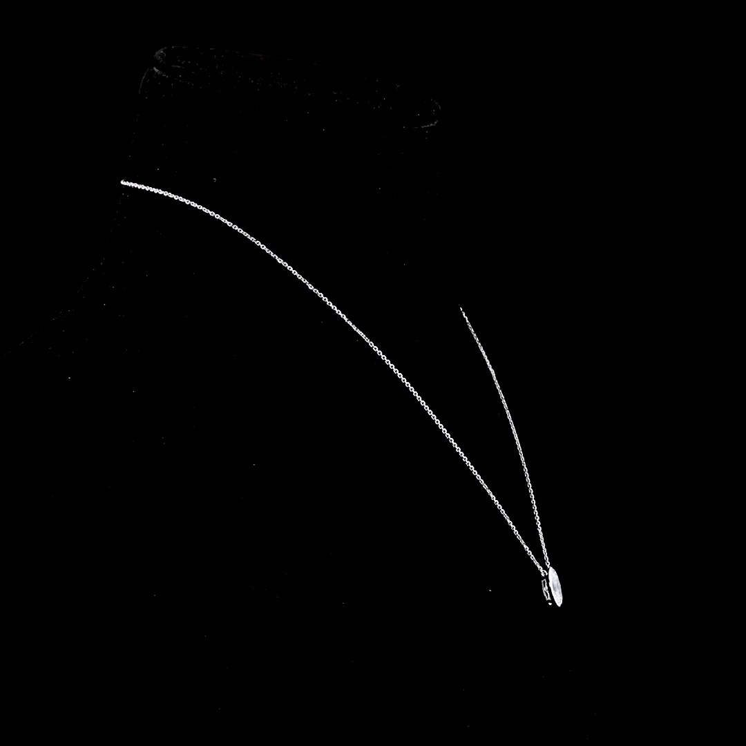 1.58 Cts 14k White Gold Oval Shape Solitaire Pendant