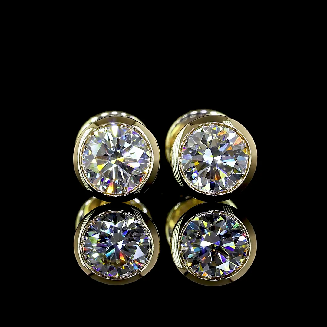 1.02 Cts 14k Yellow Gold Round Shape Studs Earring